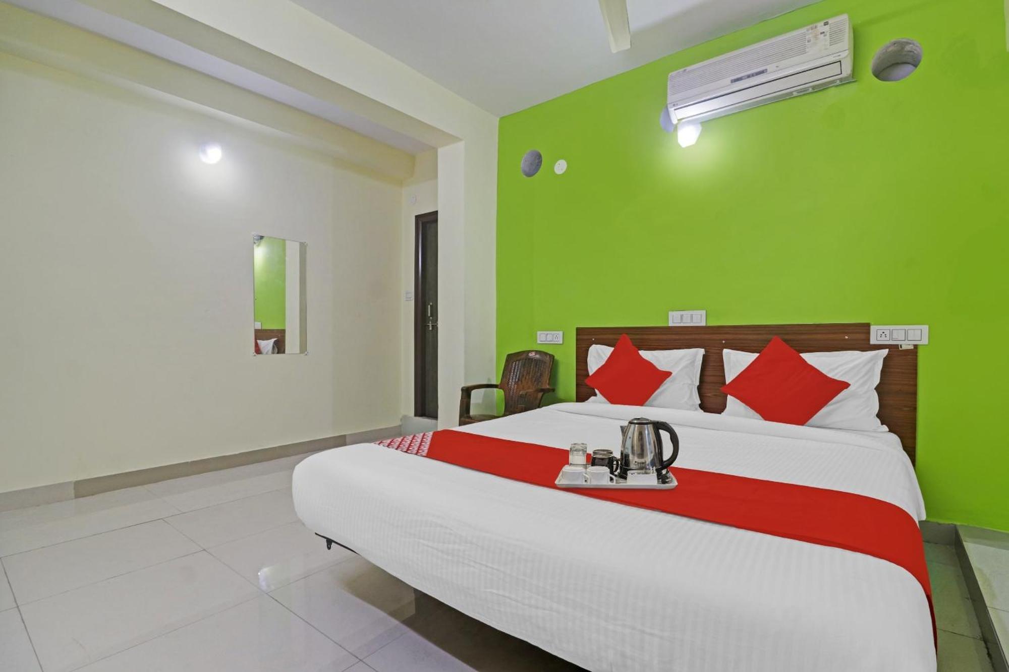 Super Hotel O Dk Reddy Square Hyderabad Eksteriør bilde