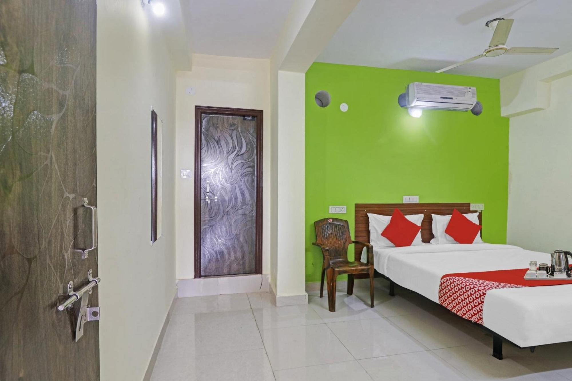 Super Hotel O Dk Reddy Square Hyderabad Eksteriør bilde