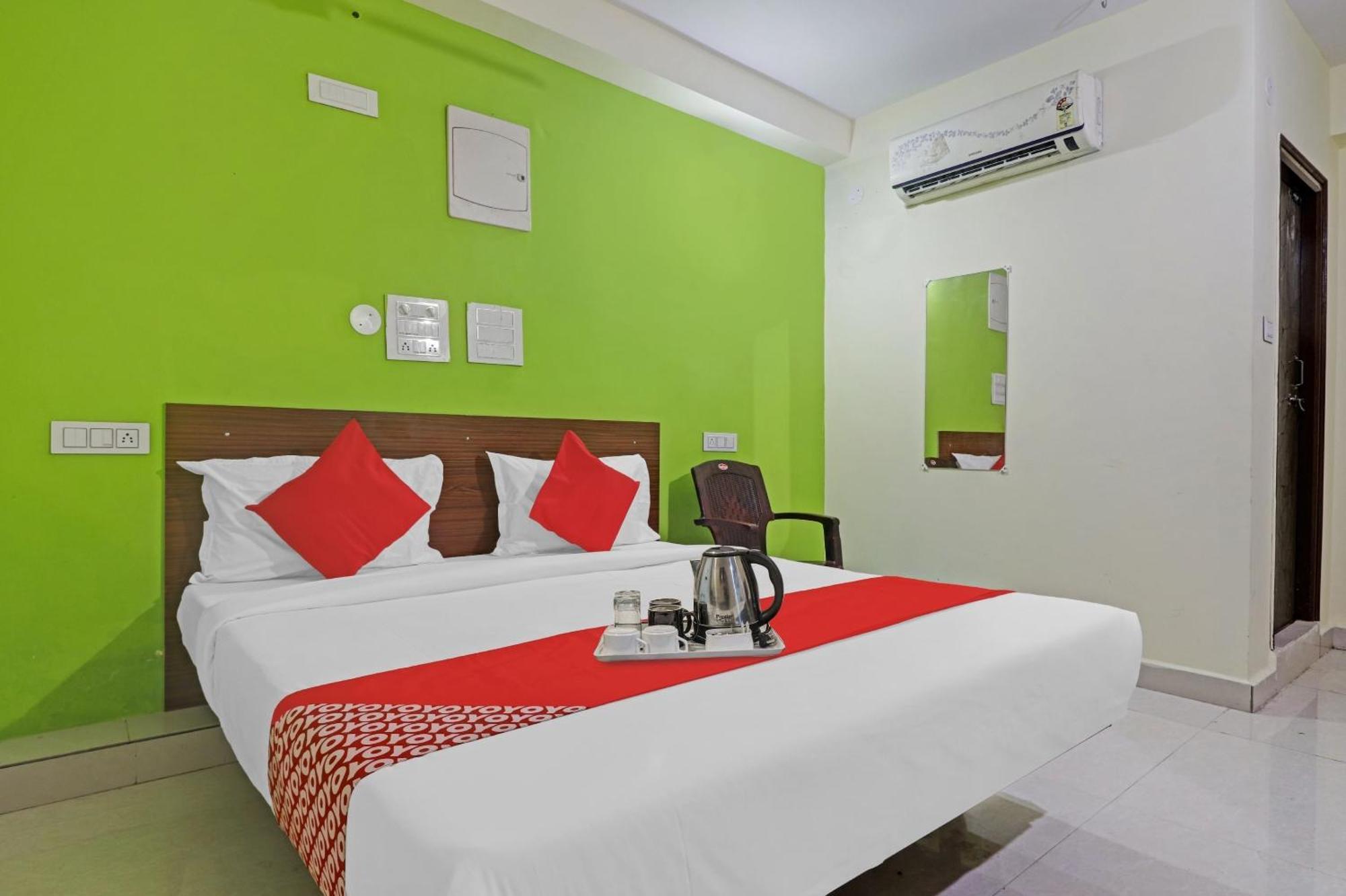 Super Hotel O Dk Reddy Square Hyderabad Eksteriør bilde