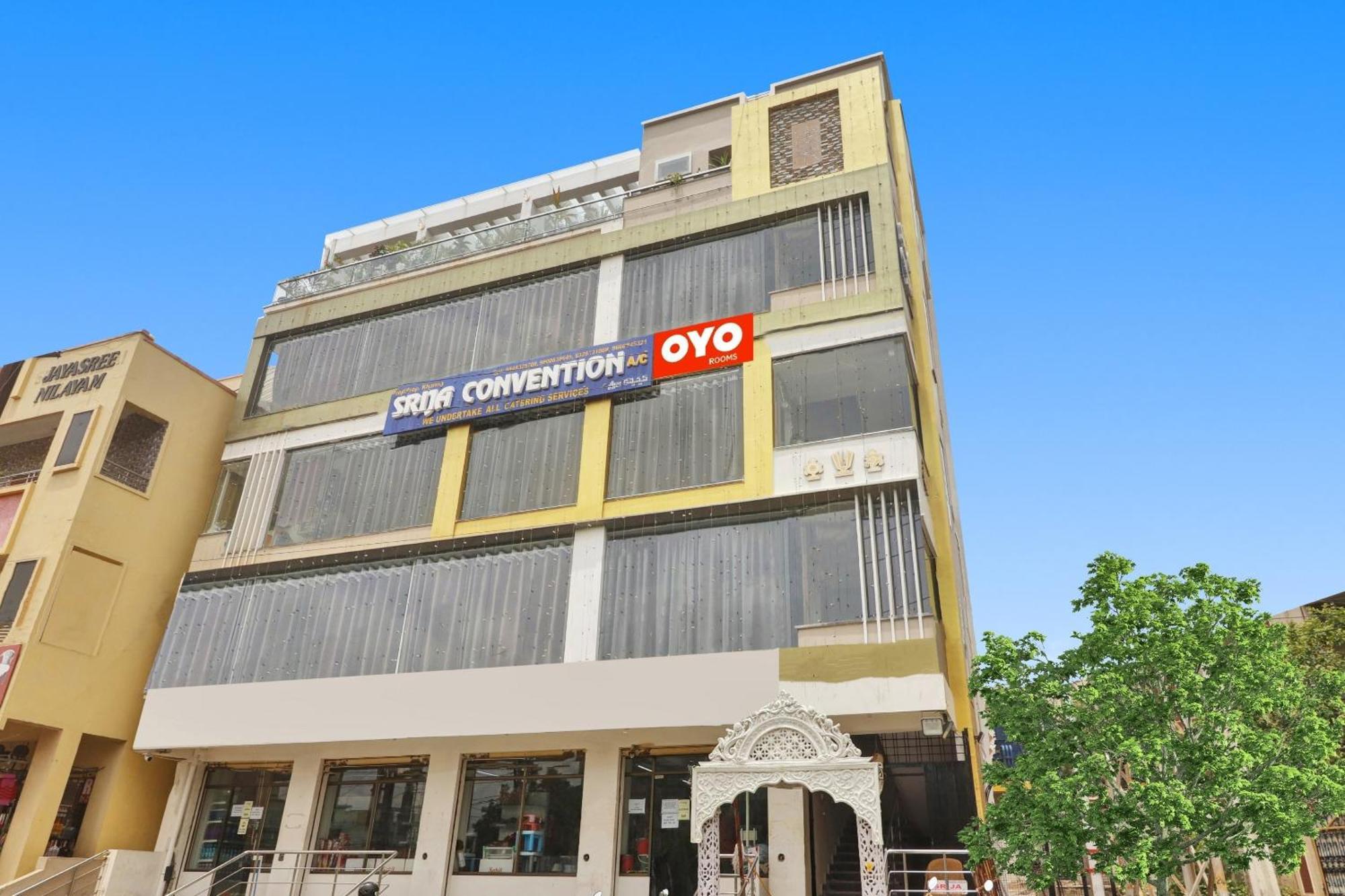 Super Hotel O Dk Reddy Square Hyderabad Eksteriør bilde