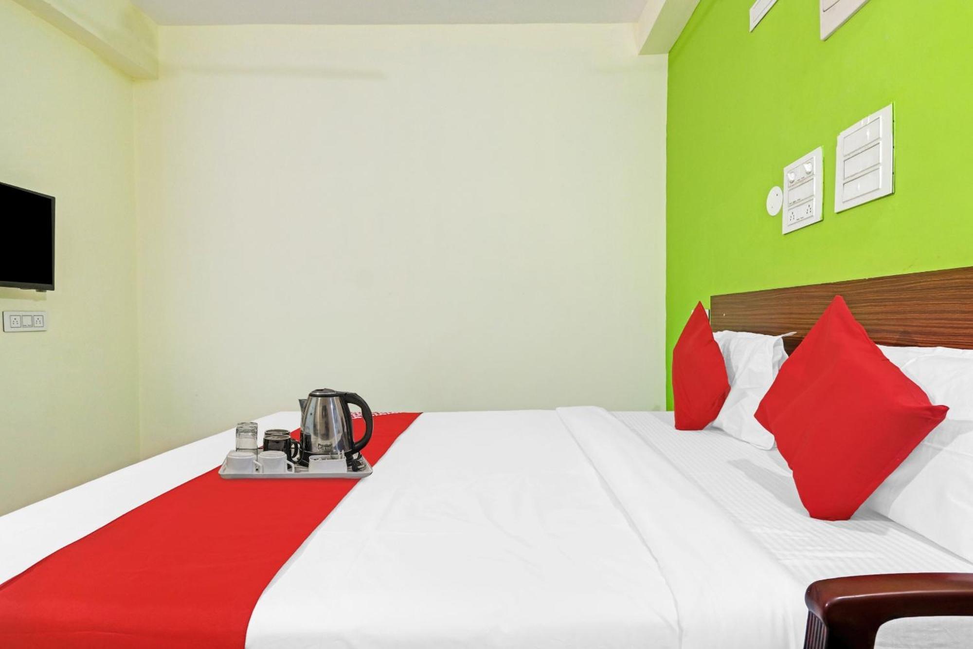 Super Hotel O Dk Reddy Square Hyderabad Eksteriør bilde